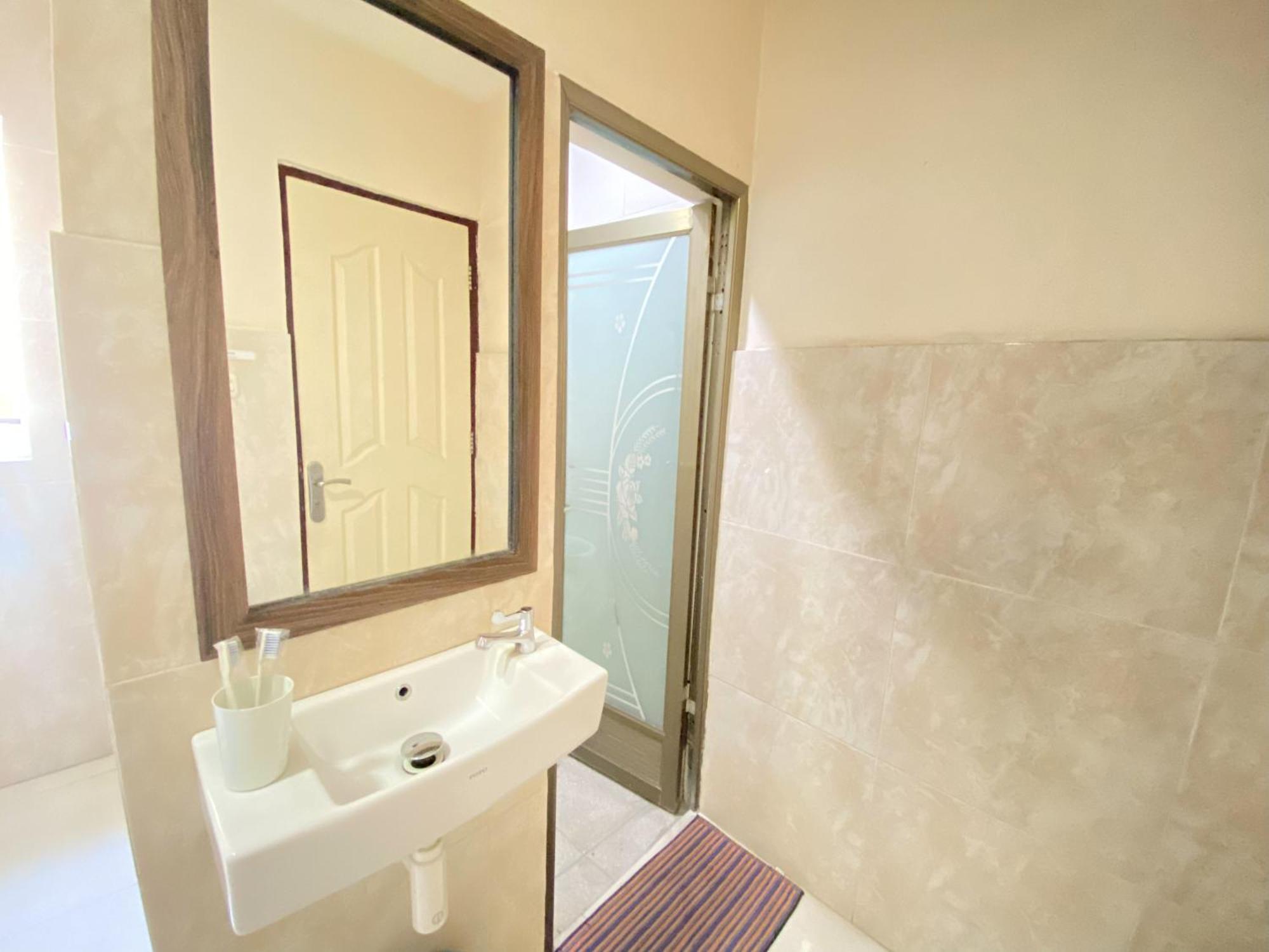Penginapan Star Ambon Mitra Reddoorz Ngoại thất bức ảnh